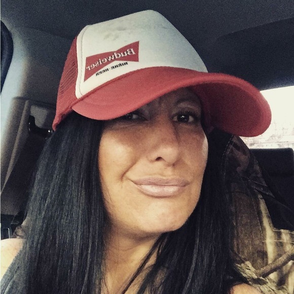 Meet your Posher, Christina - Picture 2 of 9